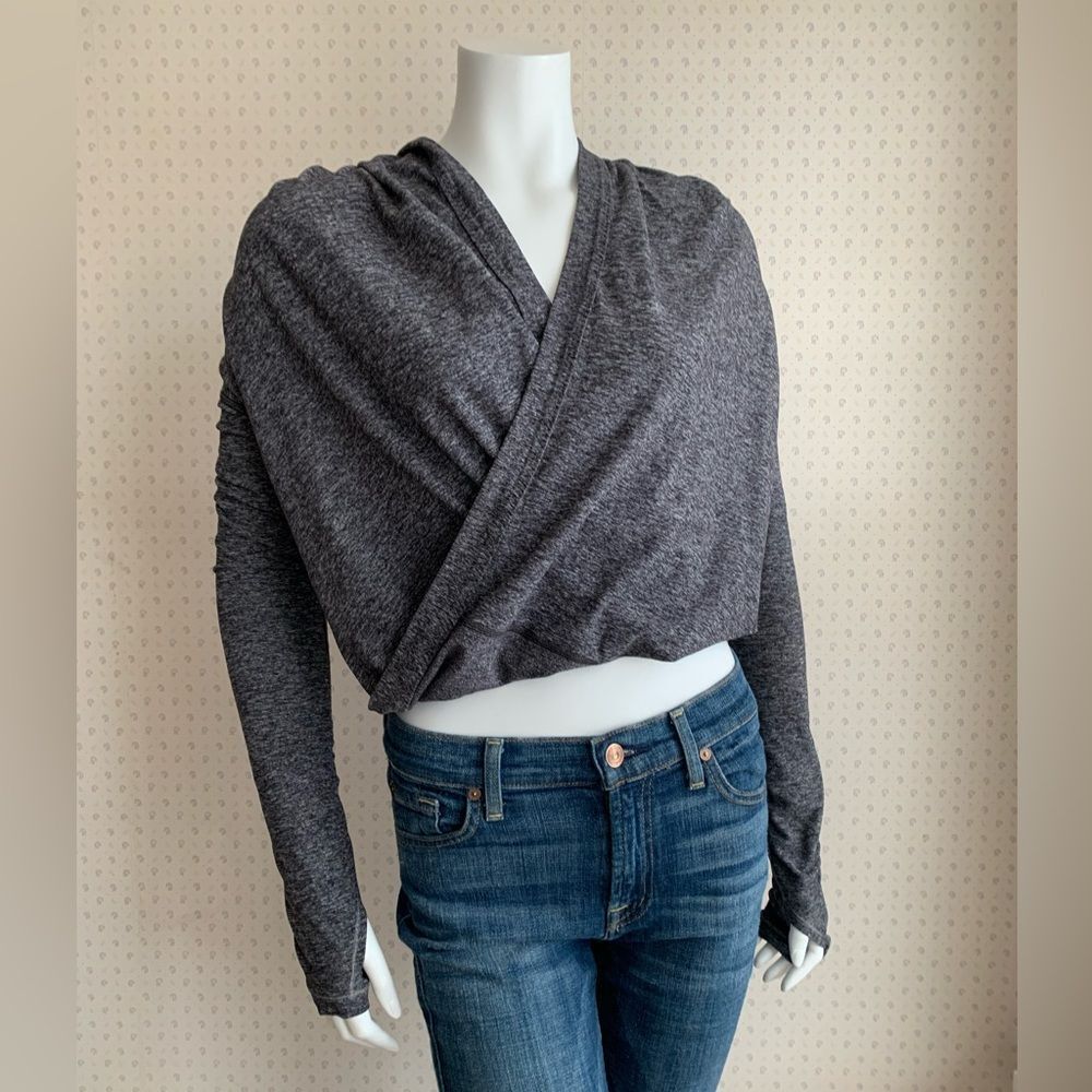 Ivviva Lululemon 4 Count Shrug Pullover sz 12 PW2